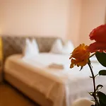 Charming Villa In A Private Mountain Resort